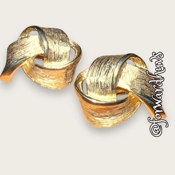 Gold Tone Non-Pierced Clip-On Earrings - Picture 3 of 9